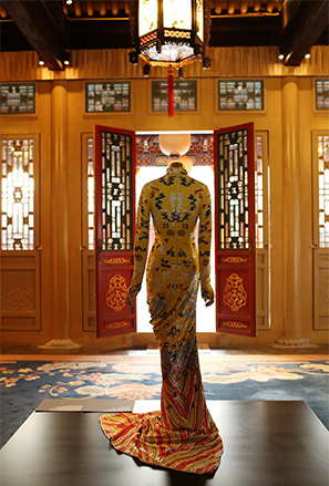 The Met Presents China: Through the Looking Glass