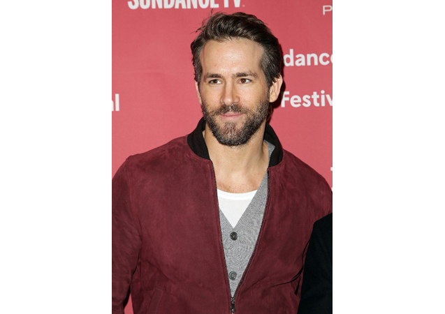 Ryan Reynold’s merlot red suede bomber looked like a star at the premier of Mississippi Grind.