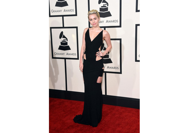 Miley Cyrus' dress had potential. Too bad its 3 sizes too big. 