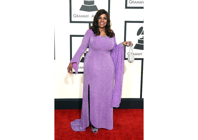 Gloria Gaynor looked anything but glorious in this tragic purple gown. 