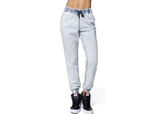 These high waisted, elastic waistband, light blue denim jeans put you right into the decade. Get them [link href='http://www.pacsun.com/bullhead-denim-co/acid-wash-jogger-jeans-0860103681000.html' target='_blank']here[/link].