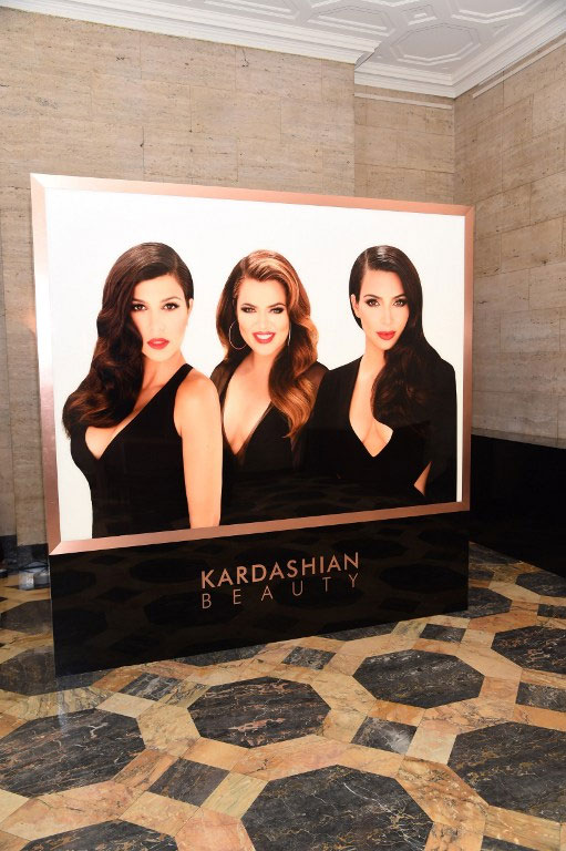 Khloe Reveals Kardashian Family Secret to Stretch Marks