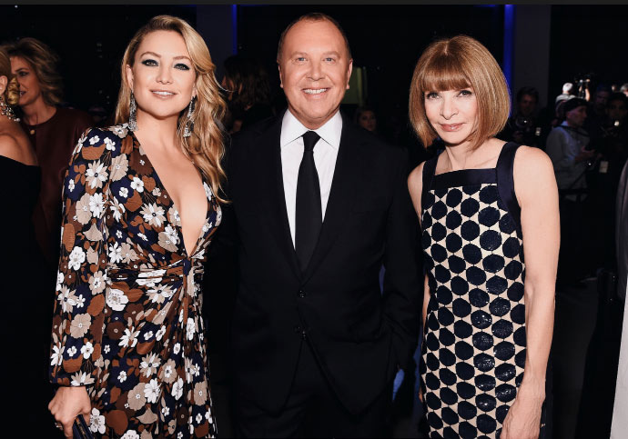 MICHAEL KORS PRESENTS COMMUNITY SERVICE AWARD TO KARLIE KLOSS  AT GOD’S LOVE WE DELIVER GOLDEN HEART AWARDS