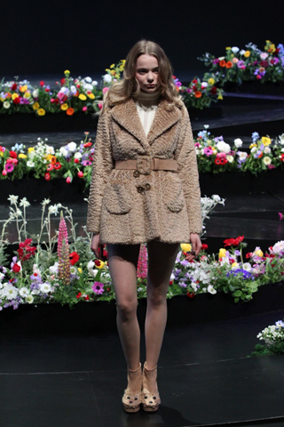 Tokyo Fashion Week Day 1: Labyrinths, Confetti, and Parisienne Pirates