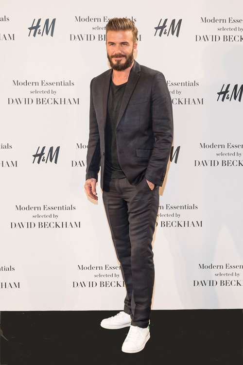Kevin Hart and David Beckham Pose for H&M