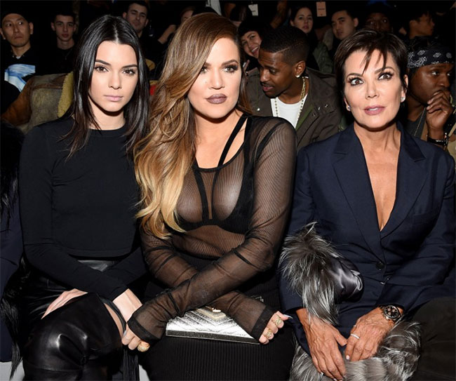 Khloe Reveals Kardashian Family Secret to Stretch Marks